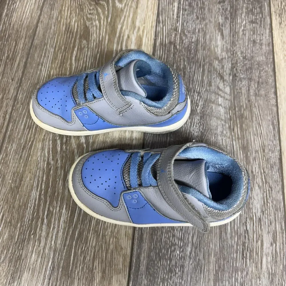 Nike Air Jordan 654954-401 Toddler Youth Size 8C Carolina Retro Blue Gray Shoes